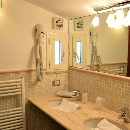 Corallo فرانكافيلا أل ماري